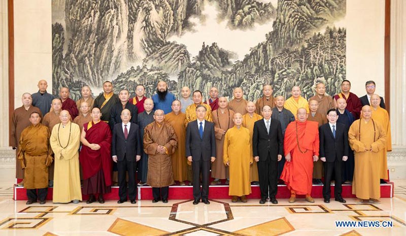 Le plus haut conseiller politique chinois rencontre les dirigeants bouddhistes et taoïstes chinois