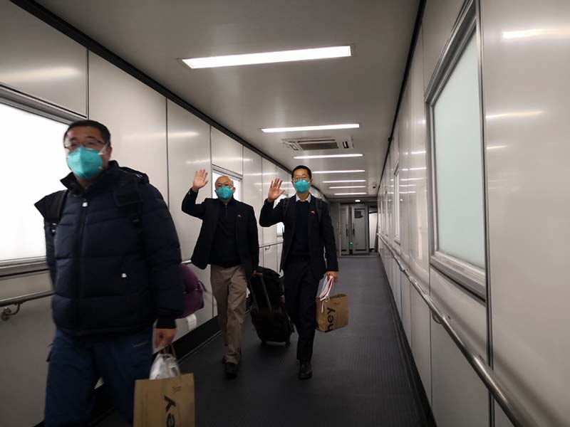 Une équipe médicale chinoise rentre chez elle après 18 mois en Afrique