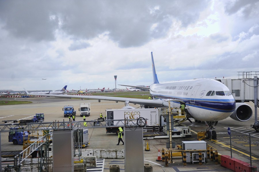 Suspension des vols de passagers réguliers entre la Chine et le Royaume-Uni