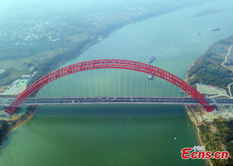 Le 3e pont de Pingnan dans le Guangxi ouvert à la circulation