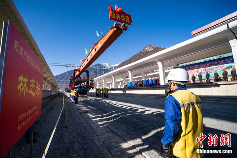Le train à grande vitesse Fuxing bientôt mis en service au Tibet