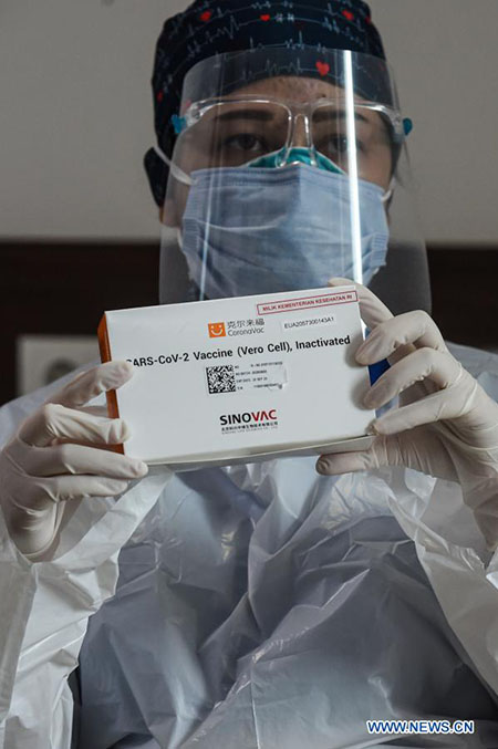 Indonésie : début d'une campagne de vaccination massive avec des doses de Sinovac