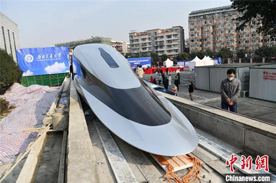 Un prototype de train maglev HTS de fabrication chinoise présenté à Chengdu