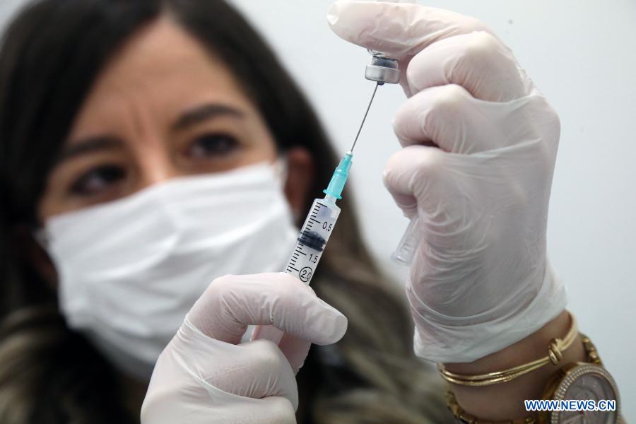 Plus de 3 millions de Turcs reçoivent le vaccin chinois Sinovac