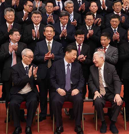 Xi Jinping rencontre les représentants de la mission Chang'e-5