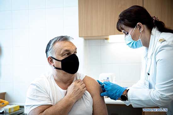(COVID-19) Le PM hongrois se fait administrer le vaccin chinois de Sinopharm