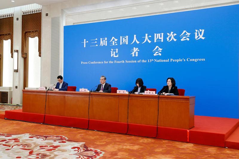 Le ministre chinois des AE rencontre la presse pour aborder la politique étrangère et les relations extérieures