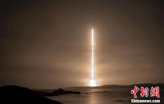 La Chine lance une fusée porteuse à moyenne poussée Longue Marche-7A