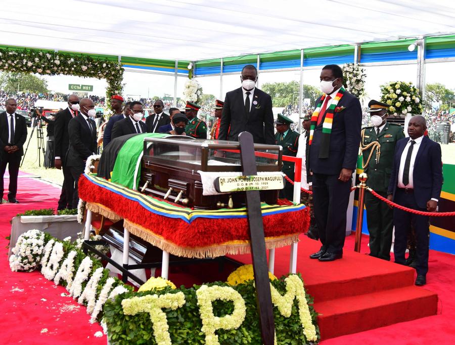 Des dirigeants africains rendent un dernier hommage à l'ancien président tanzanien John Magufuli 