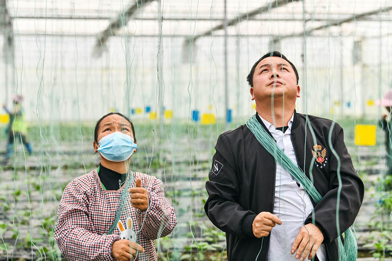 Comment un couple est passé du statut de travailleurs migrants à celui d'agriculteurs professionnels