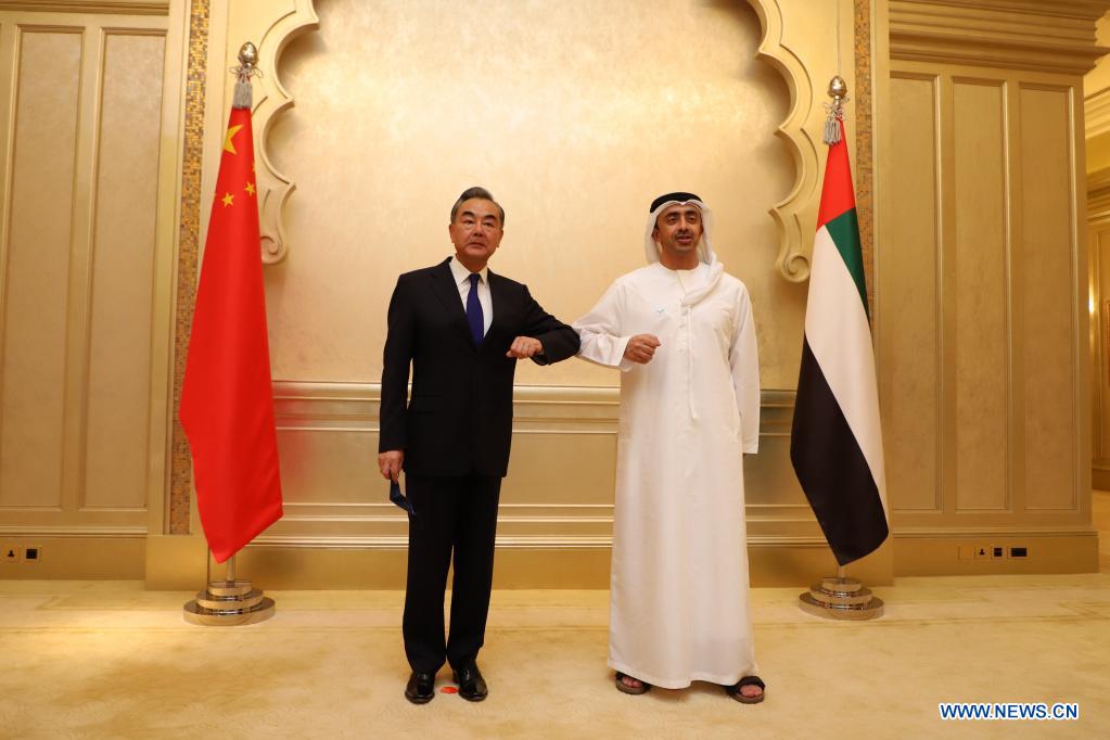 Les ministres des AE de Chine et des EAU conviennent de renforcer la coopération bilatérale dans divers domaines