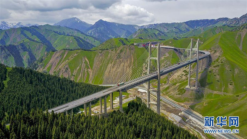 Les autoroutes chinoises mises bout à bout peuvent faire près de 4 fois le tour de la Terre