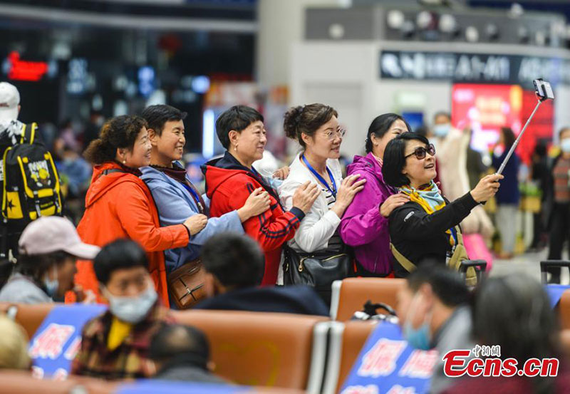 Le Xinjiang lance son premier train touristique de 2021