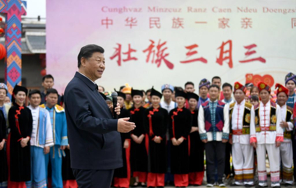 Chine : Xi Jinping inspecte la ville de Nanning