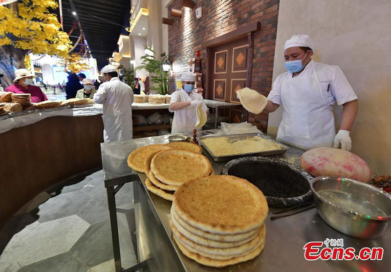 Xinjiang : réouverture au public du parc industriel culturel du Nang d'Urumqi après rénovation