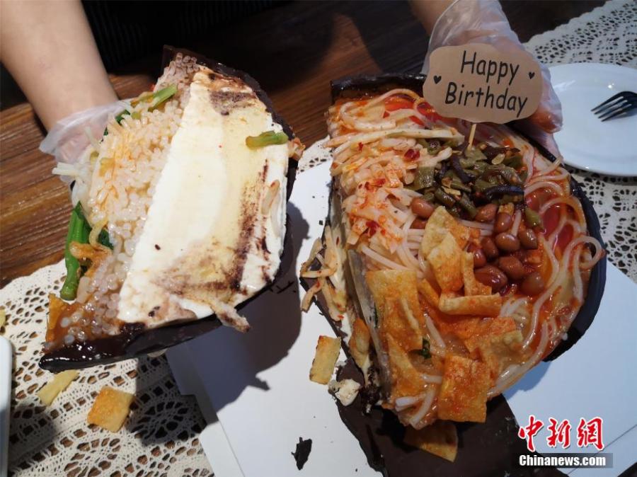 Le gâteau Luosifen fait ses débuts dans sa ville d'origine du Guangxi