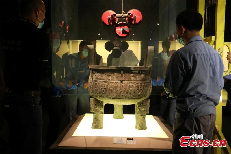 L'ancien vase tripode chinois en bronze Da Ke Ding bientôt exposé avec le Da Yu Ding à Shanghai 