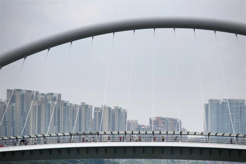 Ouverture d'une nouvelle passerelle sur la rivière des Perles à Guangzhou