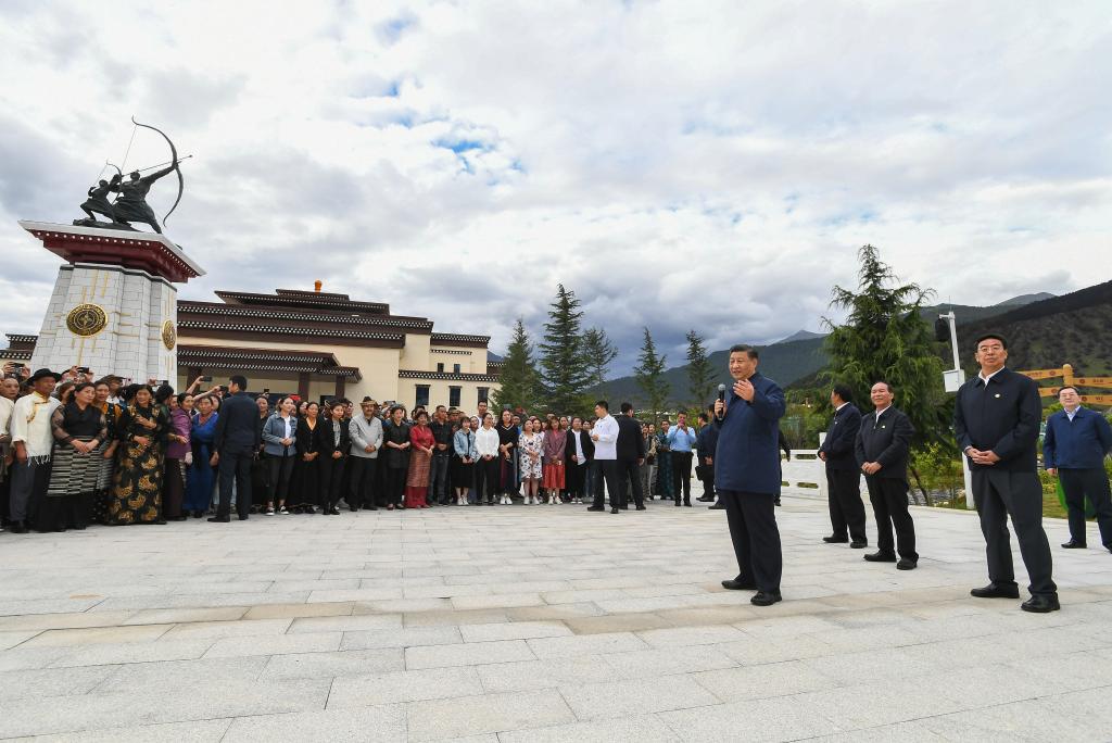 Xi Jinping inspecte le Tibet, insistant sur la stabilité durable et le développement de haute qualité