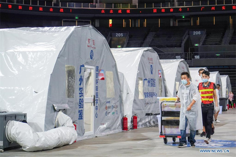 (COVID-19) Nanjing construit des laboratoires gonflables pour des tests d'acide nucléique de masse