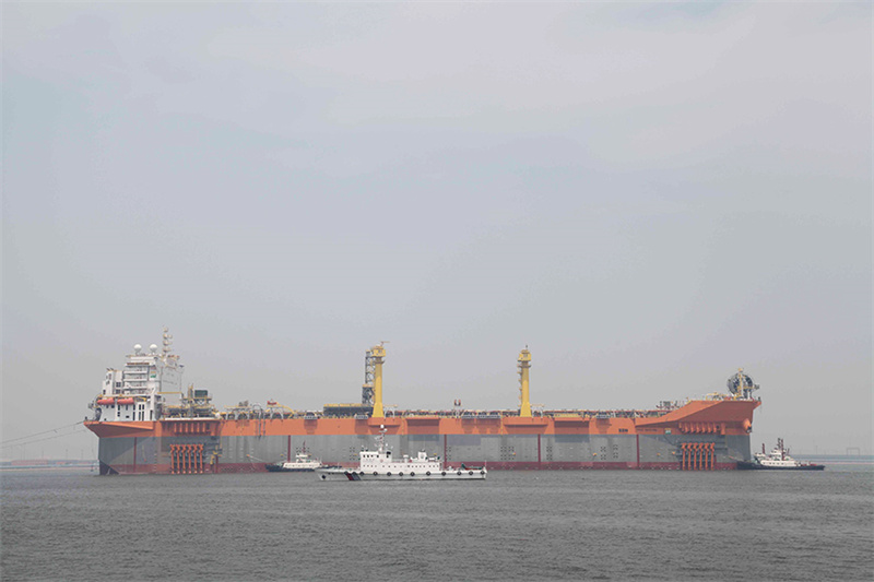 Un gigantesque navire pétrolier grand comme 3,5 terrains de football en construction à Tianjin