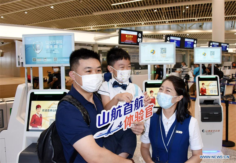 Un nouvel aéroport international ouvre à Qingdao, dans l'est de la Chine
