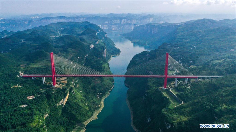 Les ponts du Guizhou montagneux