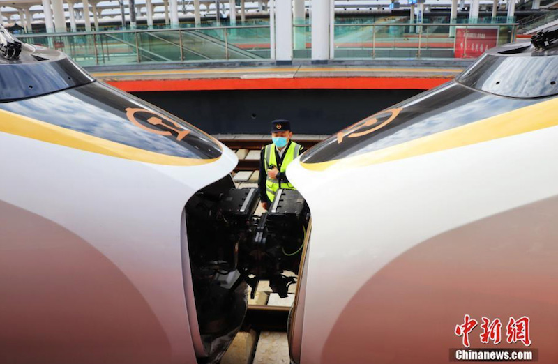 Premier essai du train à grande vitesse Fuxing dans la région la plus orientale de Chine