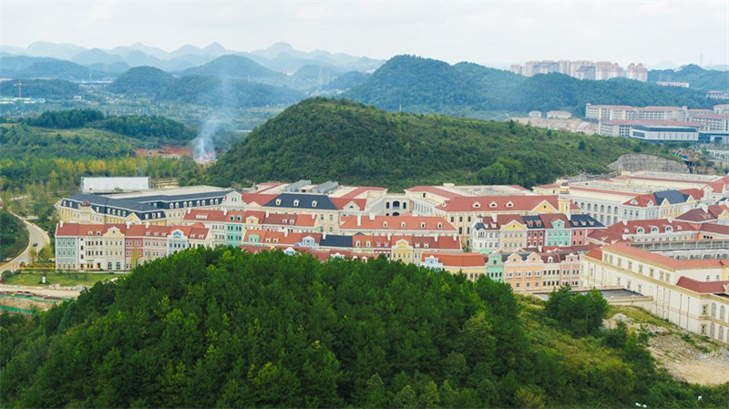 Huawei met en service son plus grand centre de mégadonnées du monde dans le Guizhou