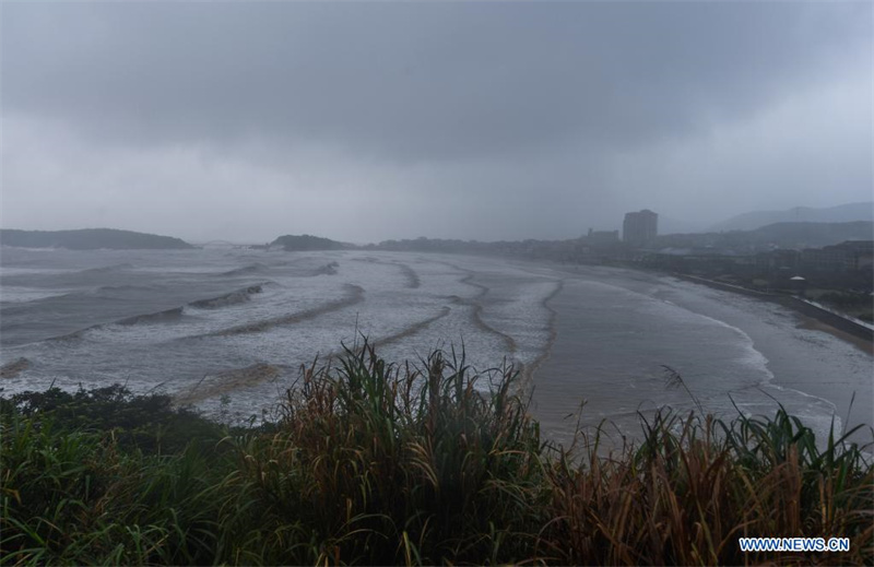 Chine : le typhon Chanthu près du Zhejiang