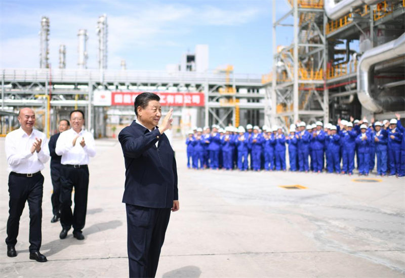 Xi Jinping souligne la voie écologique et à faible émission de carbone pour le développement de l'industrie énergétique