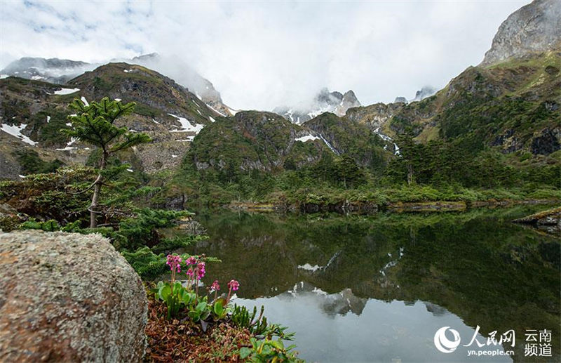 En visite aux lacs du plateau au comté de Weixi pour explorer les secrets du nord-ouest du Yunnan