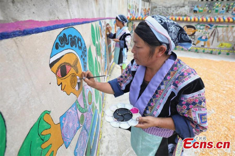 Comment les peintures Miao améliorent la vie locale dans la province du Guizhou ?