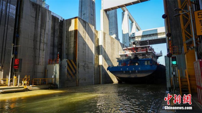 Le plus grand ascenseur à navires du monde remis en service au barrage des Trois Gorges