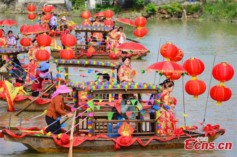Mariage collectif sur l'eau pour 18 couples à Zhuhai
