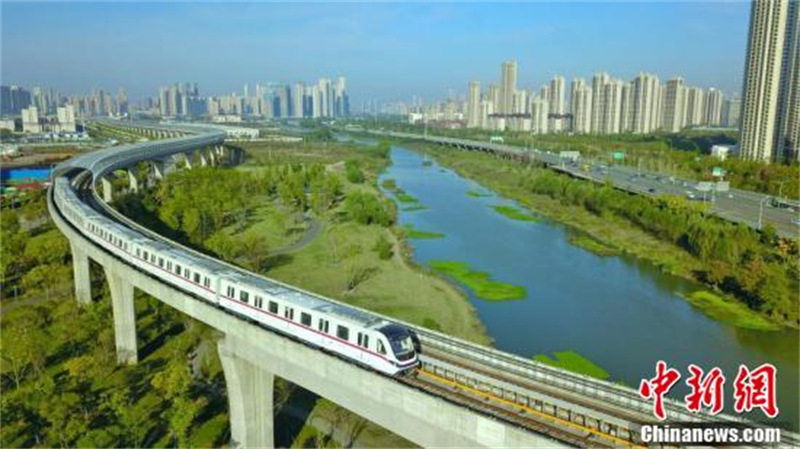 Une première ligne de métro de conduite entièrement automatique est mise à l'essai à Wuhan
