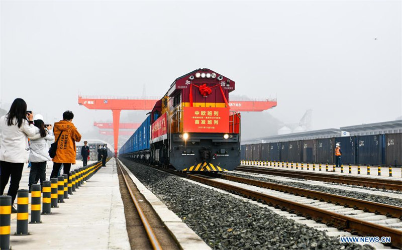 Chine : le Guizhou lance son premier service direct de train de marchandises Chine-Europe