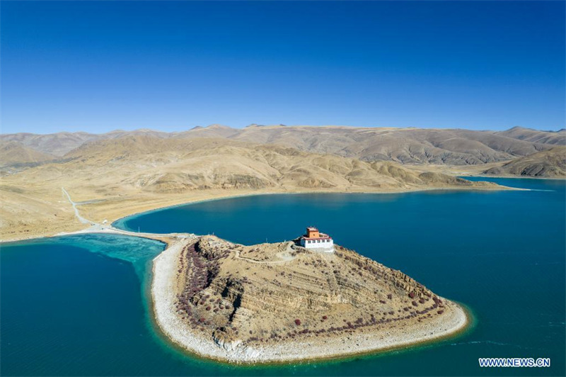Chine : paysage du lac Yamzbog Yumco