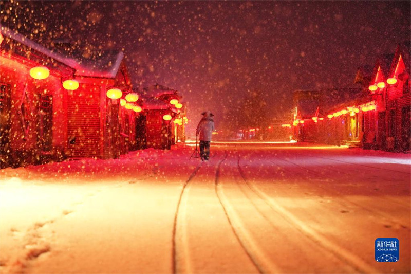 Les paysages nocturnes de la « ville des neiges » du Heilongjiang envoûtent les touristes