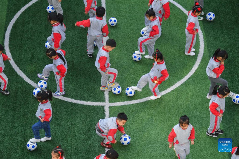 Zhejiang : la Semaine du football pour les enfants