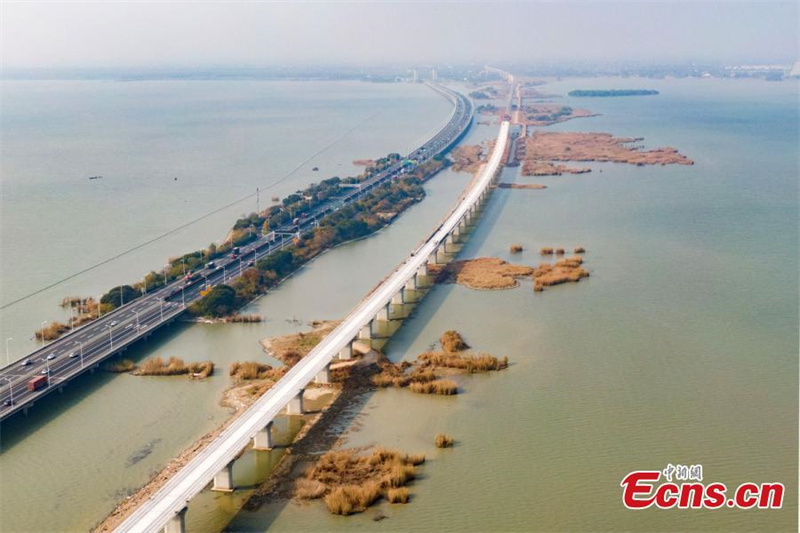 La construction d'une ligne interurbaine le long du fleuve Yangtsé s'accélère