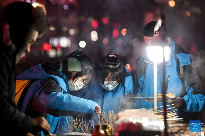 En photos : la vie nocturne au Xinjiang