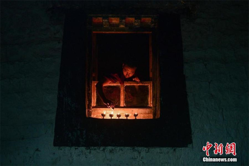 La Journée de la lampe à beurre célébrée à Lhassa, au Tibet