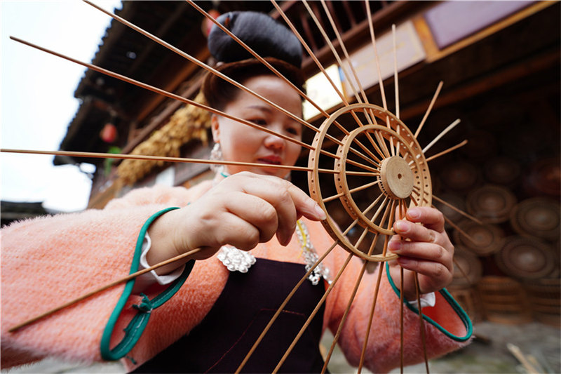 Les cages à oiseaux fabriquées à la main en Chine populaires sur les marchés chinois et international