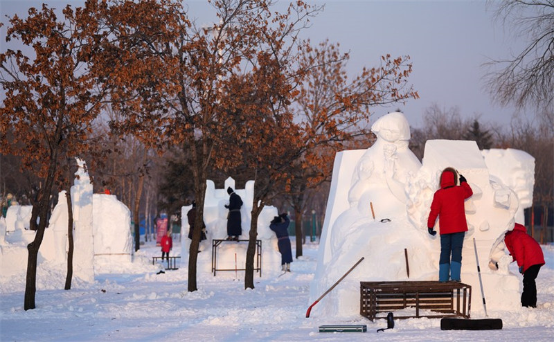 Chine : concours de sculptures sur neige à Harbin
