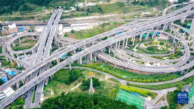 Une vue aérienne de l'échangeur « le plus compliqué » de Guiyang
