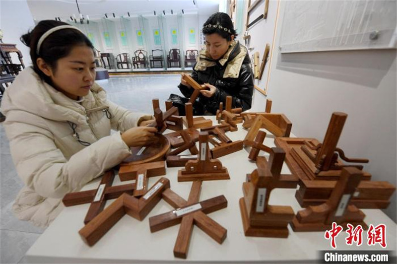 Le développement vigoureux de l'industrie des meubles en acajou du Hebei