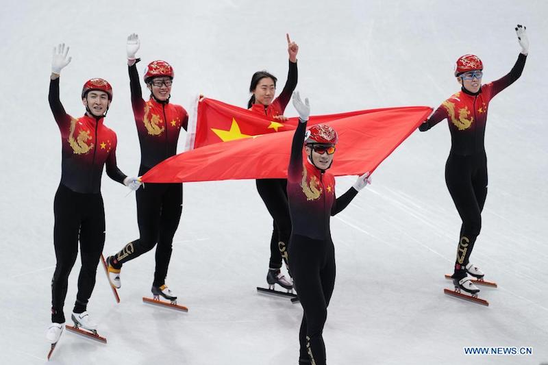 (BEIJING 2022) La Chine remporte la première médaille d'or de relais mixte de short-track sur 2.000 m