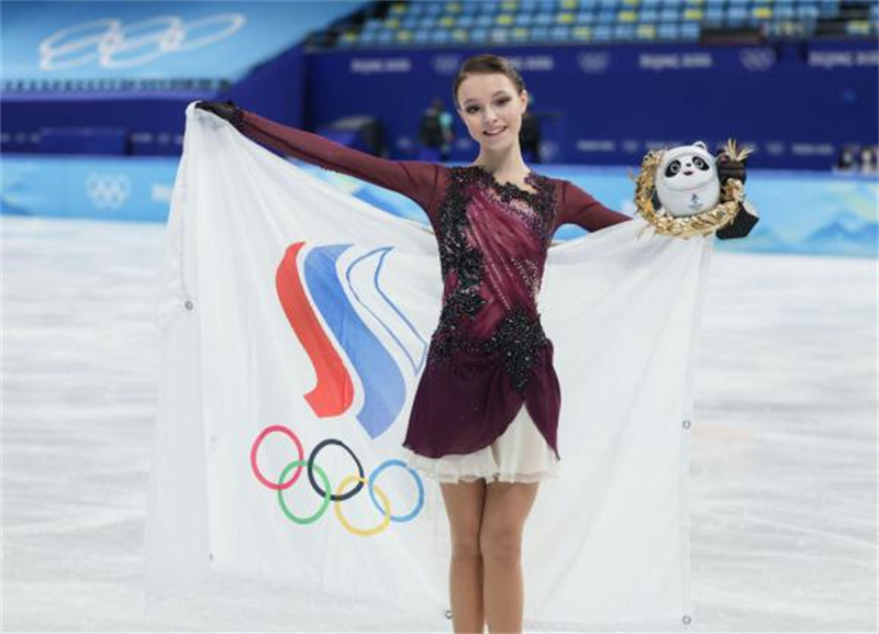 (BEIJING 2022) Anna Shcherbakova remporte la médaille d'or du patinage artistique femmes