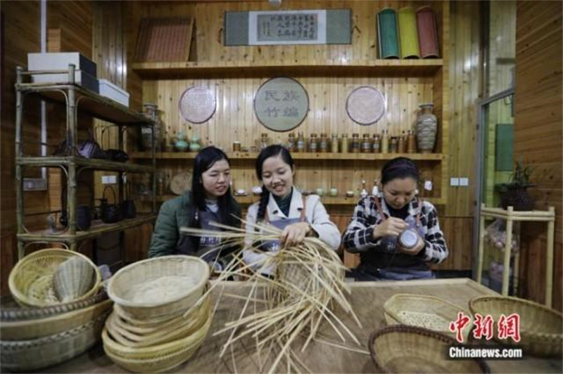 Yang Changqin, la « fille du tissage de bambou » : donner un avenir à la tradition